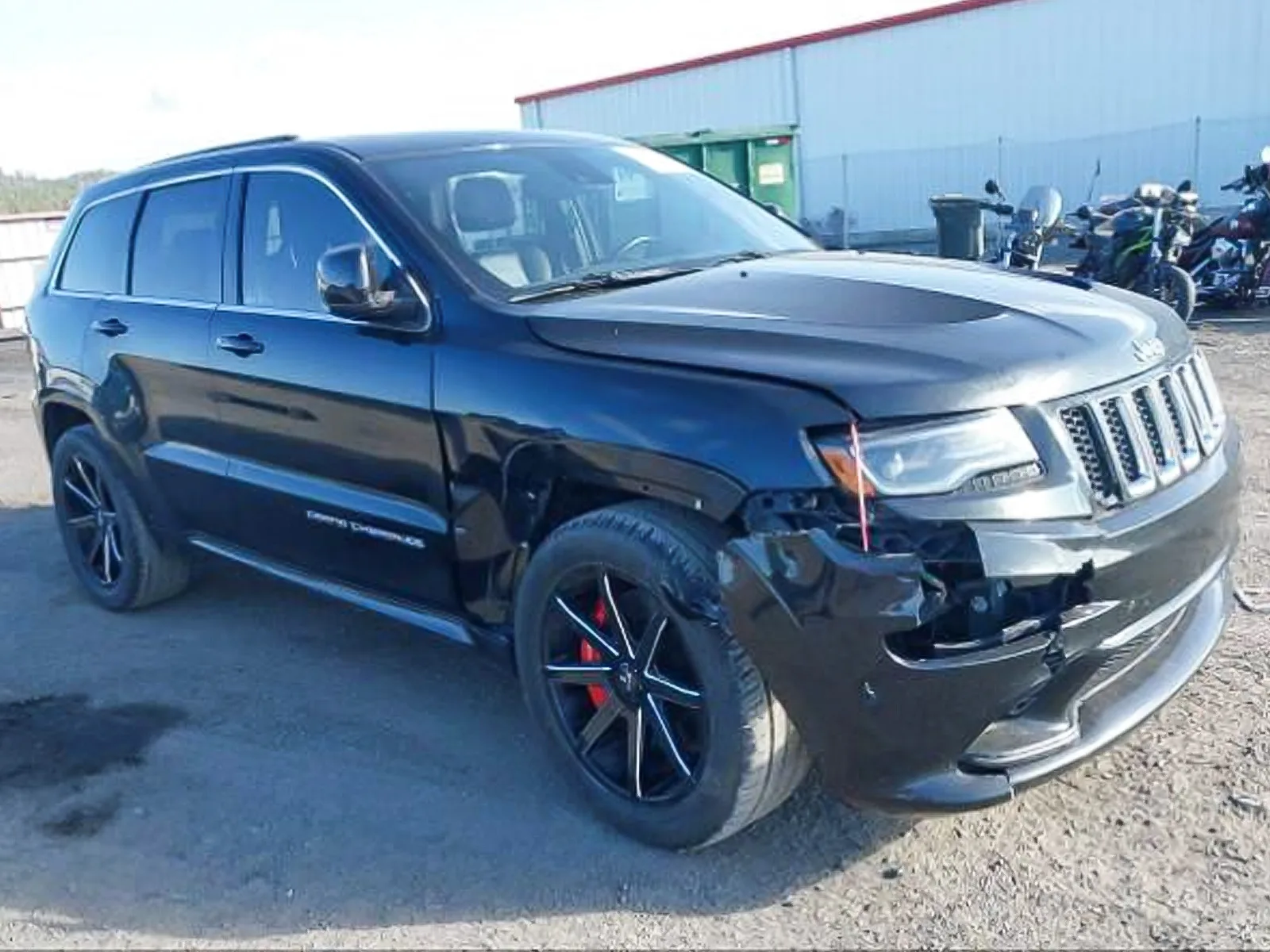 Jeep Grand Cherokee SRT przed naprawą